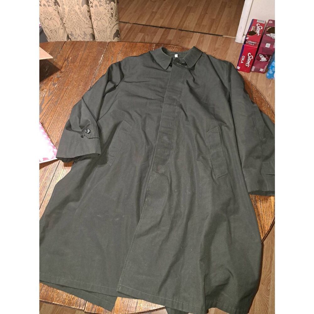 Vintage 46L Koratron Black Long Sleeve Button No Iron Lined Trench Coat